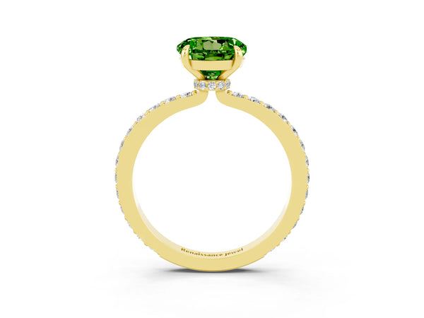 Yellow gold Round Cut Peridot Solitaire Engagement Ring with Pavé Band and Four-Prong Setting