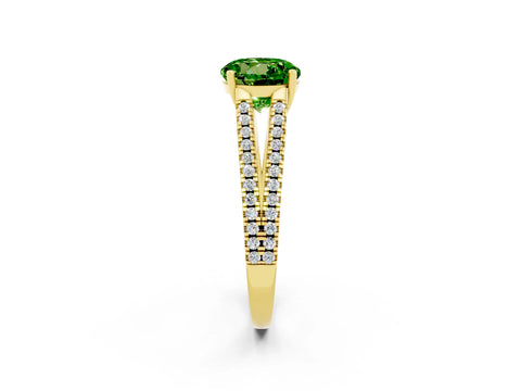 Yellow gold Round Cut Peridot Solitaire Engagement Ring with Split Shank Pavé Band_2