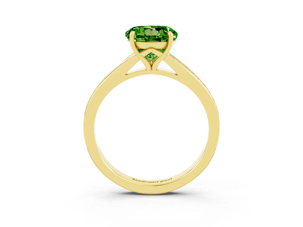 Yellow gold Round Cut Peridot Solitaire Ring with Pavé Band and Prong Setting