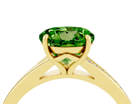 Yellow gold Round Cut Peridot Solitaire Ring with Pavé Band and Prong Setting_4