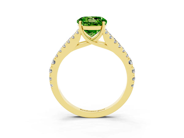 Yellow gold Round Cut Peridot Split Shank Pavé Engagement Ring with Four-Prong Setting