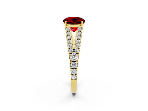 Yellow gold Round Cut Ruby Split Shank Pavé Engagement Ring with Four-Prong Setting_14