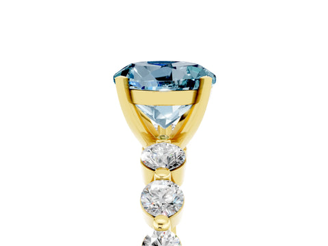 Yellow gold Round Cut Solitaire Aquamarine Ring with Pave Band and Four-Prong Setting_5