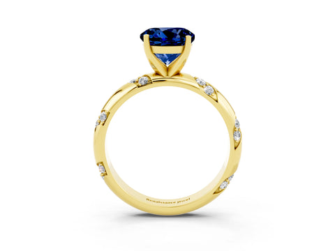 Yellow gold Round Cut Solitaire Diamond Engagement Ring with Twisted Pave Band and Four-Prong Setting_3