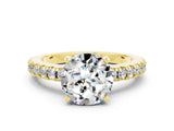 Yellow gold Round Cut Solitaire Diamond with Pavé Band and Four-Prong Setting
