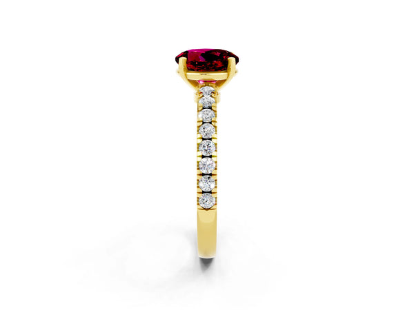Yellow gold Round Cut Solitaire Garnet with Pavé Band and Four-Prong Setting