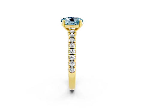 Yellow gold Round Cut Solitaire Diamond with Pavé Band and Four-Prong Setting_2