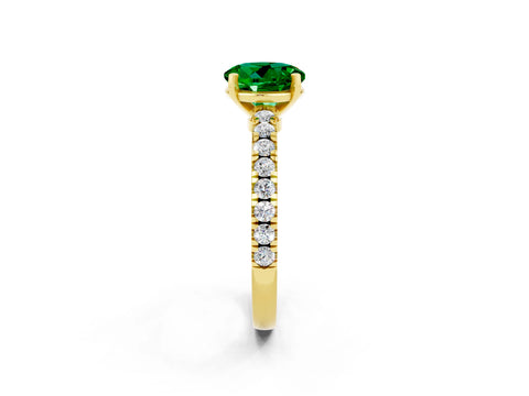 Yellow gold Round Cut Solitaire Diamond with Pavé Band and Four-Prong Setting_2
