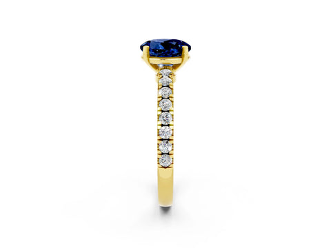 Yellow gold Round Cut Solitaire Diamond with Pavé Band and Four-Prong Setting_2