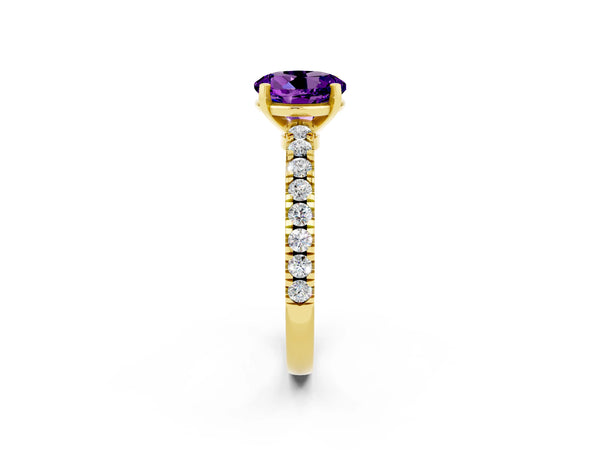 Yellow gold Round Cut Solitaire Amethyst with Pavé Band and Four-Prong Setting