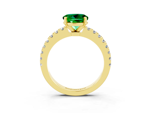 Yellow gold Round Cut Solitaire Emerald with Pavé Band and Four-Prong Setting