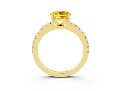 Yellow gold Round Cut Solitaire Diamond with Pavé Band and Four-Prong Setting_3