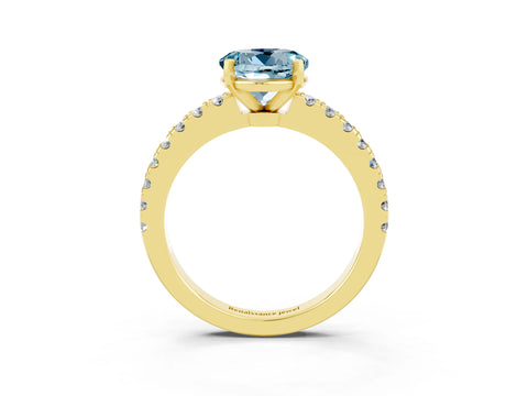 Yellow gold Round Cut Solitaire Diamond with Pavé Band and Four-Prong Setting_3