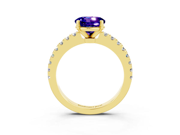 Yellow gold Round Cut Solitaire Tanzanite with Pavé Band and Four-Prong Setting
