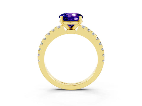 Yellow gold Round Cut Solitaire Diamond with Pavé Band and Four-Prong Setting_3