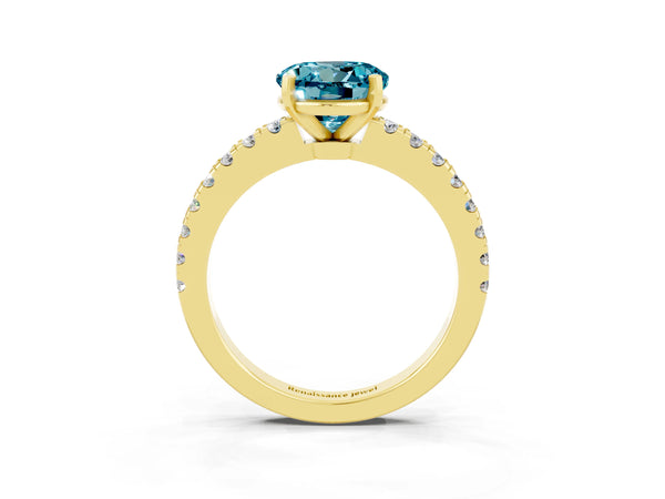 Yellow gold Round Cut Solitaire Diamond with Pavé Band and Four-Prong Setting