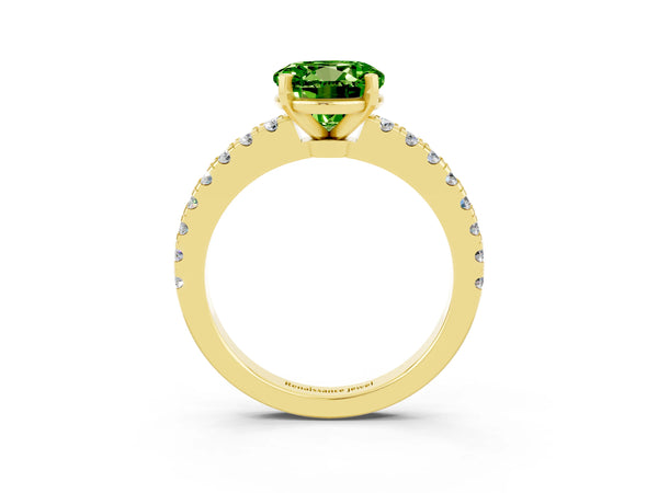 Yellow gold Round Cut Solitaire Peridot with Pavé Band and Four-Prong Setting