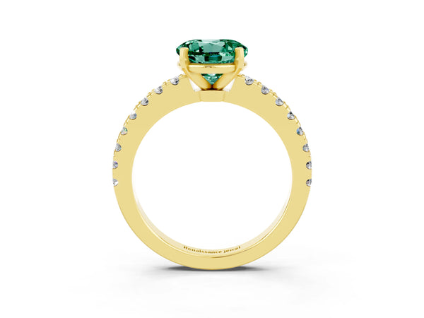 Yellow gold Round Cut Solitaire Green Sapphire with Pavé Band and Four-Prong Setting