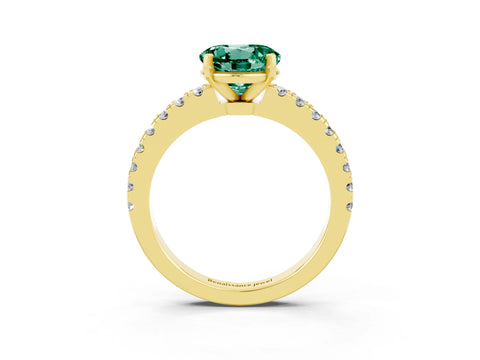 Yellow gold Round Cut Solitaire Diamond with Pavé Band and Four-Prong Setting_3