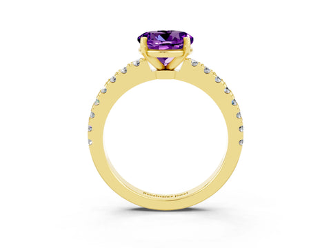 Yellow gold Round Cut Solitaire Diamond with Pavé Band and Four-Prong Setting_3