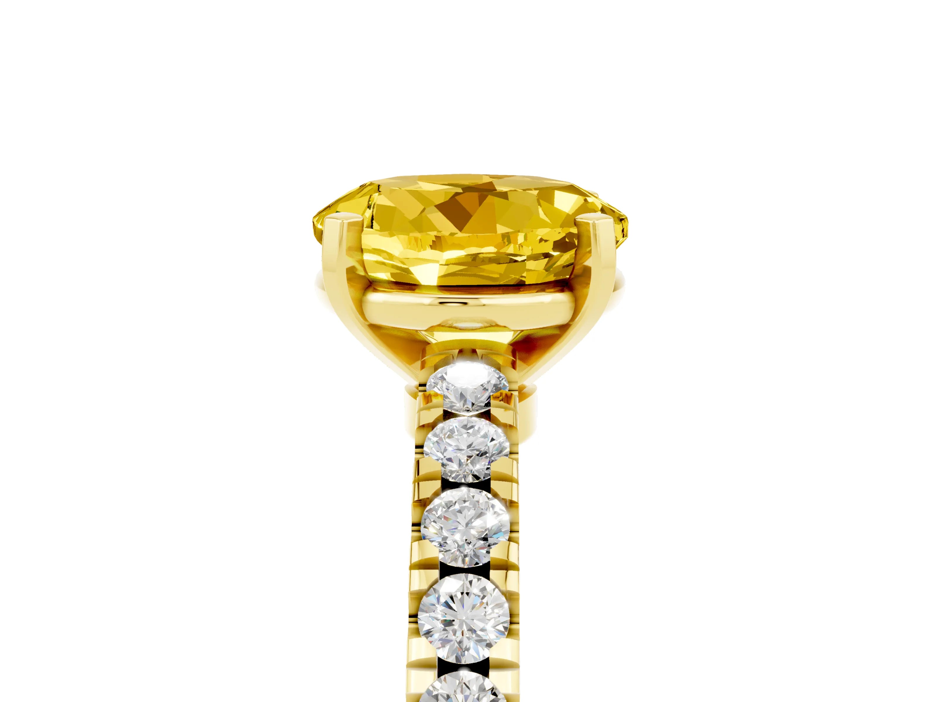 Yellow gold Round Cut Solitaire Diamond with Pavé Band and Four-Prong Setting_5