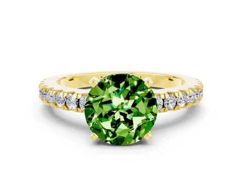 Yellow gold Round Cut Solitaire Diamond with Pavé Band and Four-Prong Setting