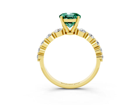 Yellow gold Round Cut Solitaire Green Sapphire Ring with Pave Band and Four-Prong Setting_3