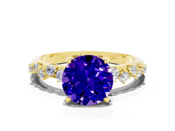 Yellow gold Round Cut Tanzanite Cluster Side Stone Solitaire Ring with Prong Setting