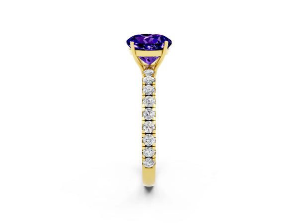Yellow gold Round Cut Tanzanite Pavé Solitaire Engagement Ring with Four-Prong Setting
