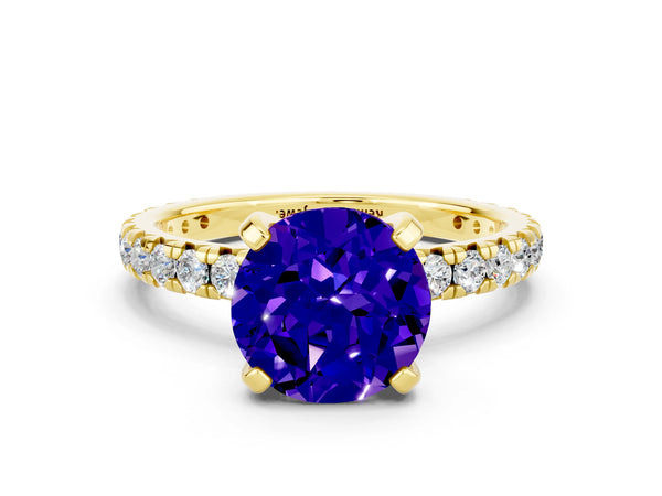 Yellow gold Round Cut Tanzanite Pavé Solitaire Ring with Round Band and Prong Setting