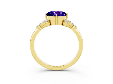 Yellow gold Round Cut Tanzanite Ring with Side Stones and Four-Prong Setting_39
