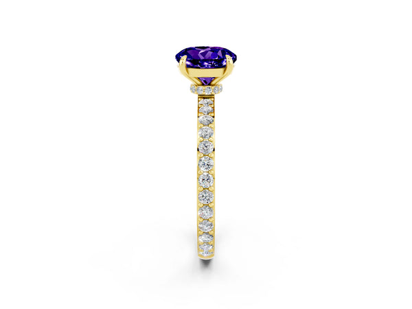 Yellow gold Round Cut Tanzanite Solitaire Engagement Ring with Pavé Band and Four-Prong Setting
