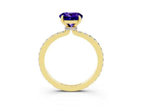 Yellow gold Round Cut Tanzanite Solitaire Engagement Ring with Pavé Band and Four-Prong Setting_3