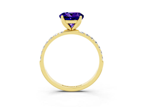 Yellow gold Round Cut Tanzanite Solitaire Engagement Ring with Pavé Band and Prong Setting_3
