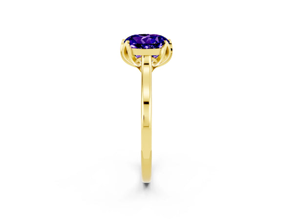 Yellow gold Round Cut Tanzanite Solitaire Ring with Flower Prong Setting and Classic Band
