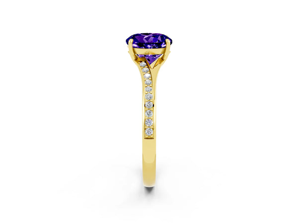 Yellow gold Round Cut Tanzanite Solitaire Ring with Pavé Band and Prong Setting