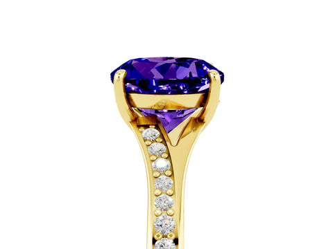 Yellow gold Round Cut Tanzanite Solitaire Ring with Pavé Band and Prong Setting_5