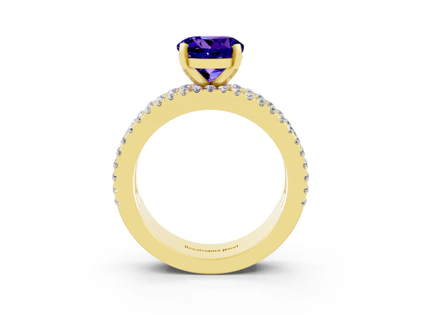 Yellow gold Round Cut Tanzanite Solitaire Ring with Pavé and Channel Set Band