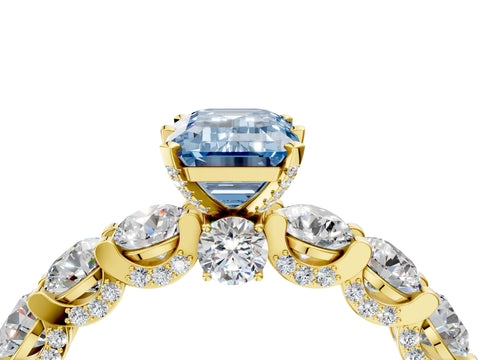 Yellow gold Round Diamond Side Stone Engagement Ring with Six-Prong Setting_4