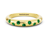 Yellow gold Round Emerald Flush-Set Comfort Fit Band_6