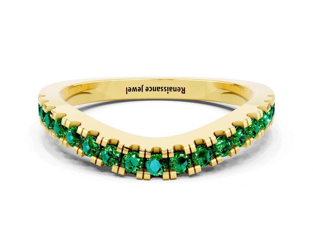 Yellow gold Round Emerald Pavé Curved Band with Shared Prong Setting_6