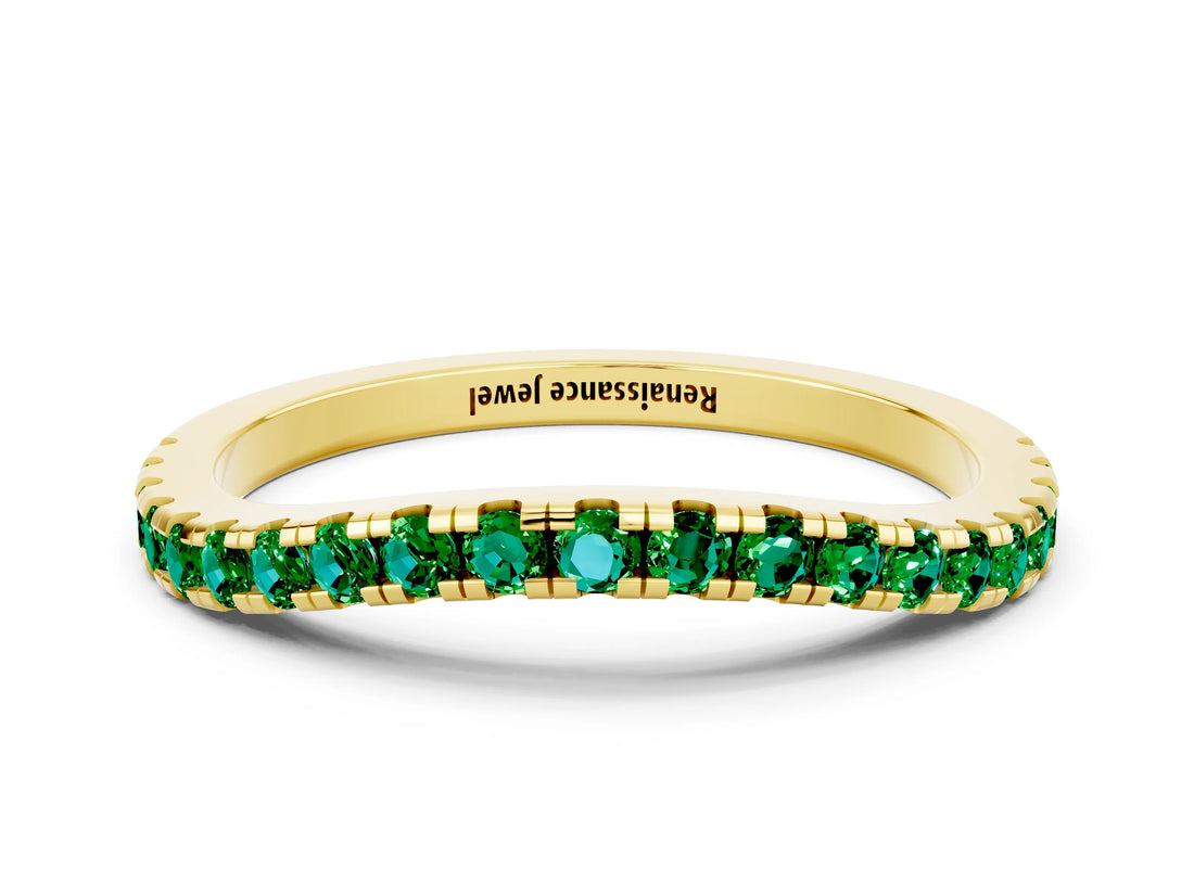 Yellow gold Round Emerald Pavé Half Eternity Band with Shared Prong Setting_7