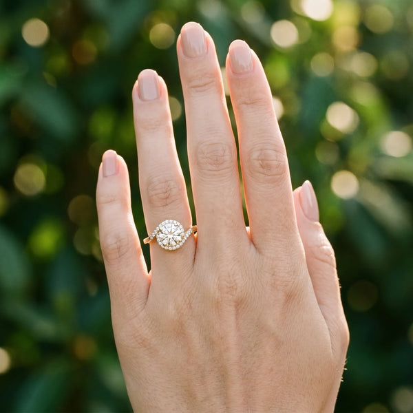 Yellow gold Round Halo Twist Band with Four-Prong Setting