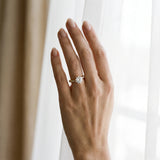 Yellow gold Round Solitaire Diamond Twist Band with Pavé Setting and Four-Prong Setting_12