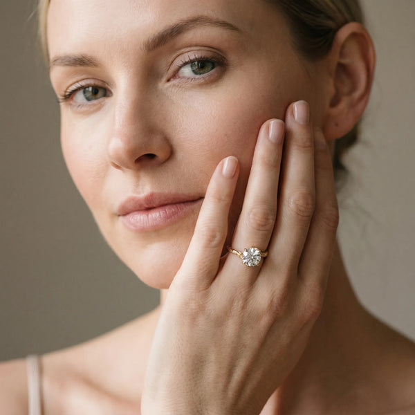Yellow gold Round Solitaire Twisted Band with Four-Prong Setting