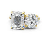 Yellow gold Round and Emerald Toi Moi Ring with Prong Setting and Plain Band