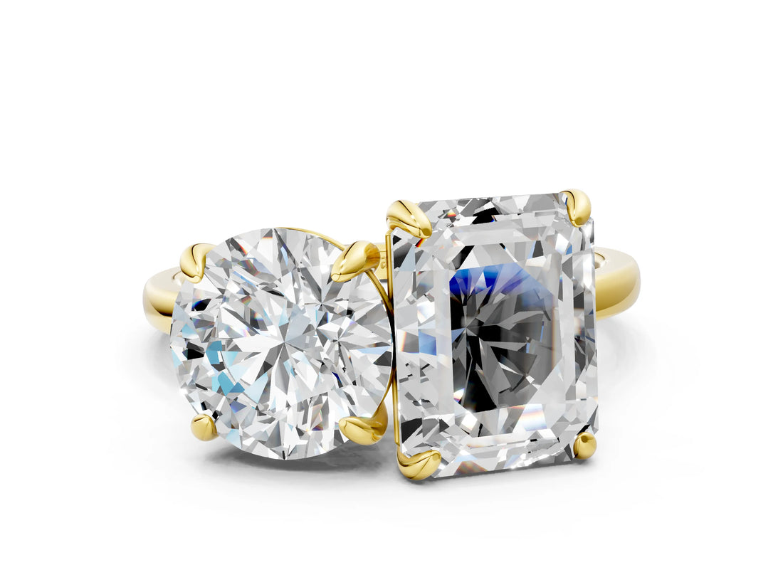 Yellow gold Round and Radiant Toi Moi Ring with Prong Setting and Plain Band