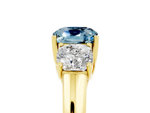 Yellow gold Three-Stone Cushion Cut Aquamarine Engagement Ring with Prong Setting_5