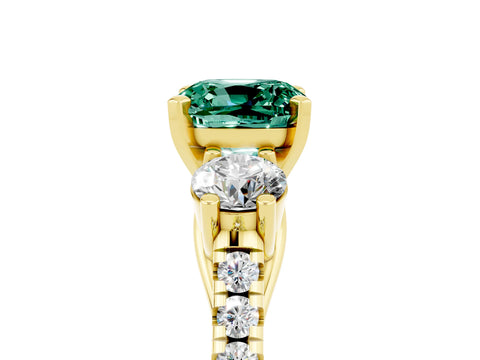 Yellow gold Three-Stone Cushion Cut Green Sapphire Pavé Band with Four-Prong Setting_5