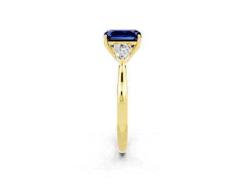 Yellow gold Three-Stone Emerald Cut Cut Diamond Ring with Pear Side Stones in Four-Prong Setting_2